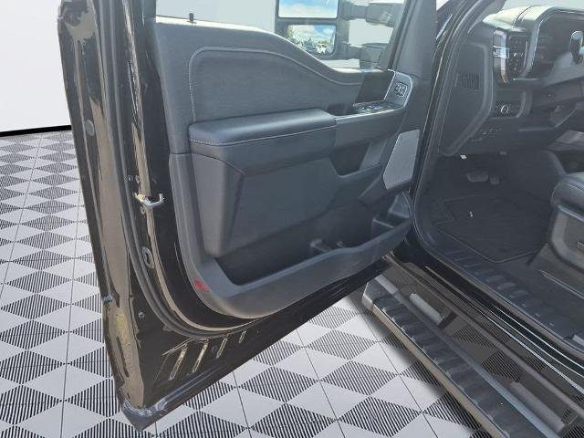 New 2026 Agate Black Metallic Ford F-250® Lariat® image 9