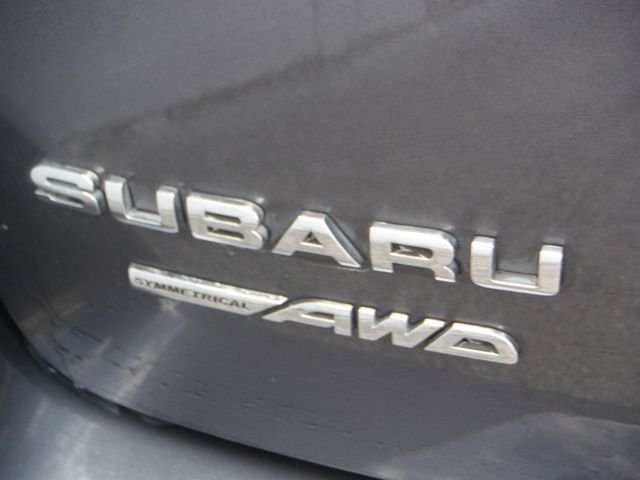 Used 2022 Gray Subaru Base image 8