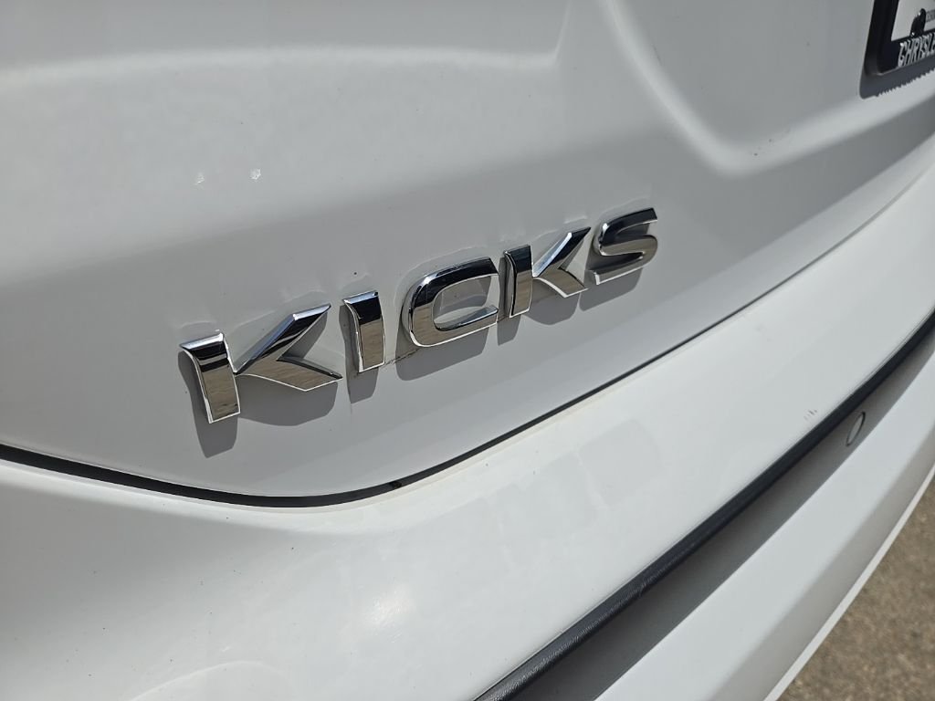 Used 2024 White Nissan SR image 21