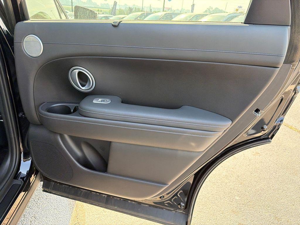New 2026 Black Hyundai SEL Premium FWD image 16