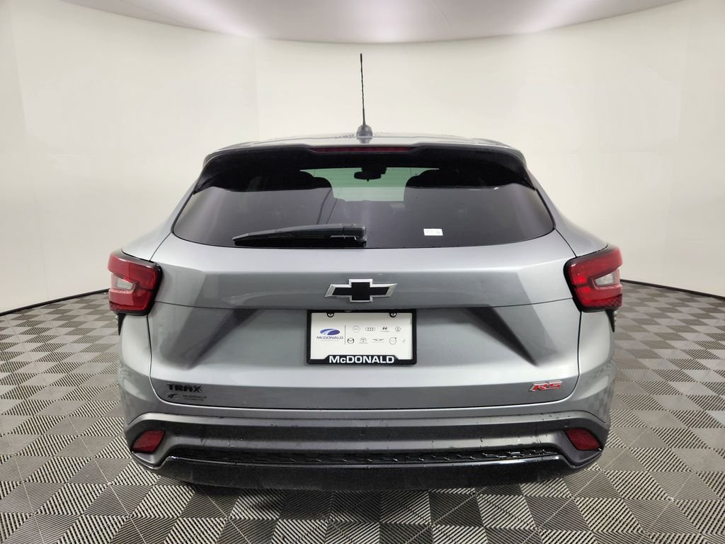 Used 2024 Gray Chevrolet 1RS image 4