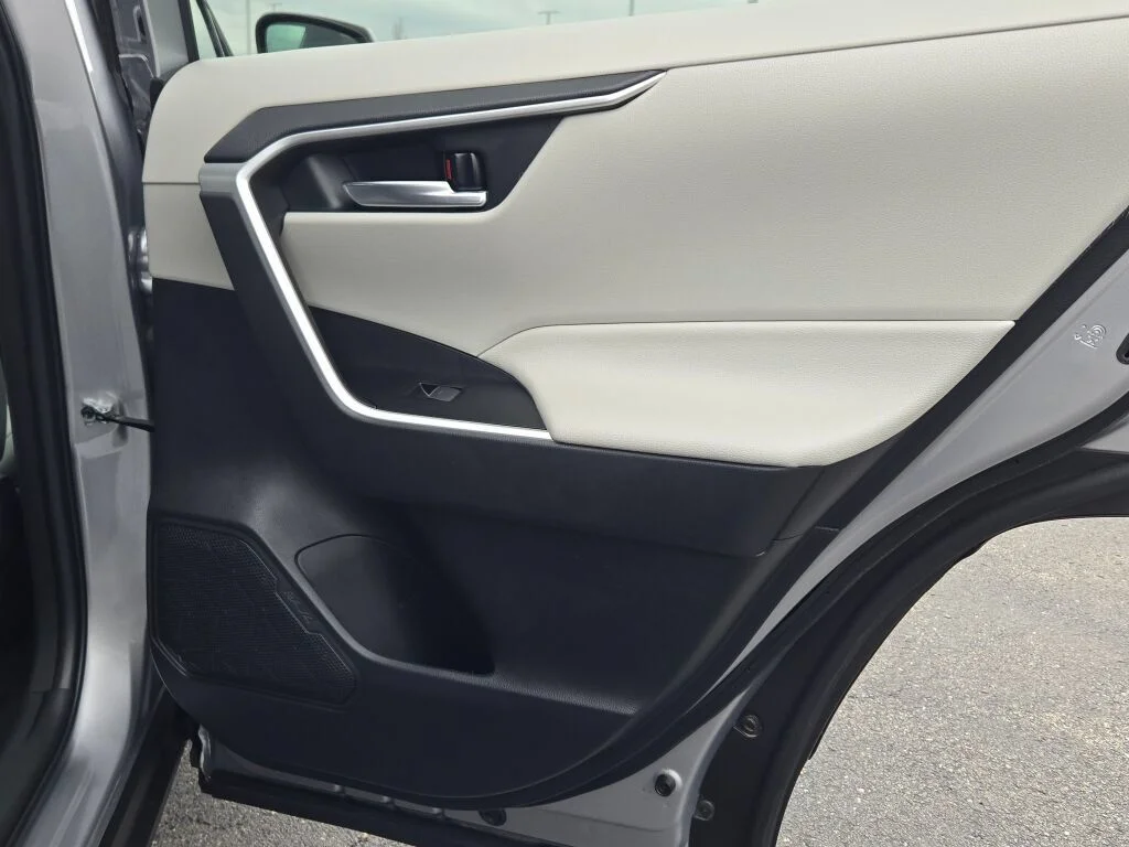 Used 2023 Silver Toyota XLE image 12