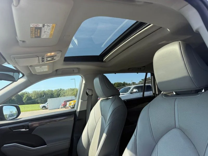 Used 2020 Silver Toyota Limited image 4