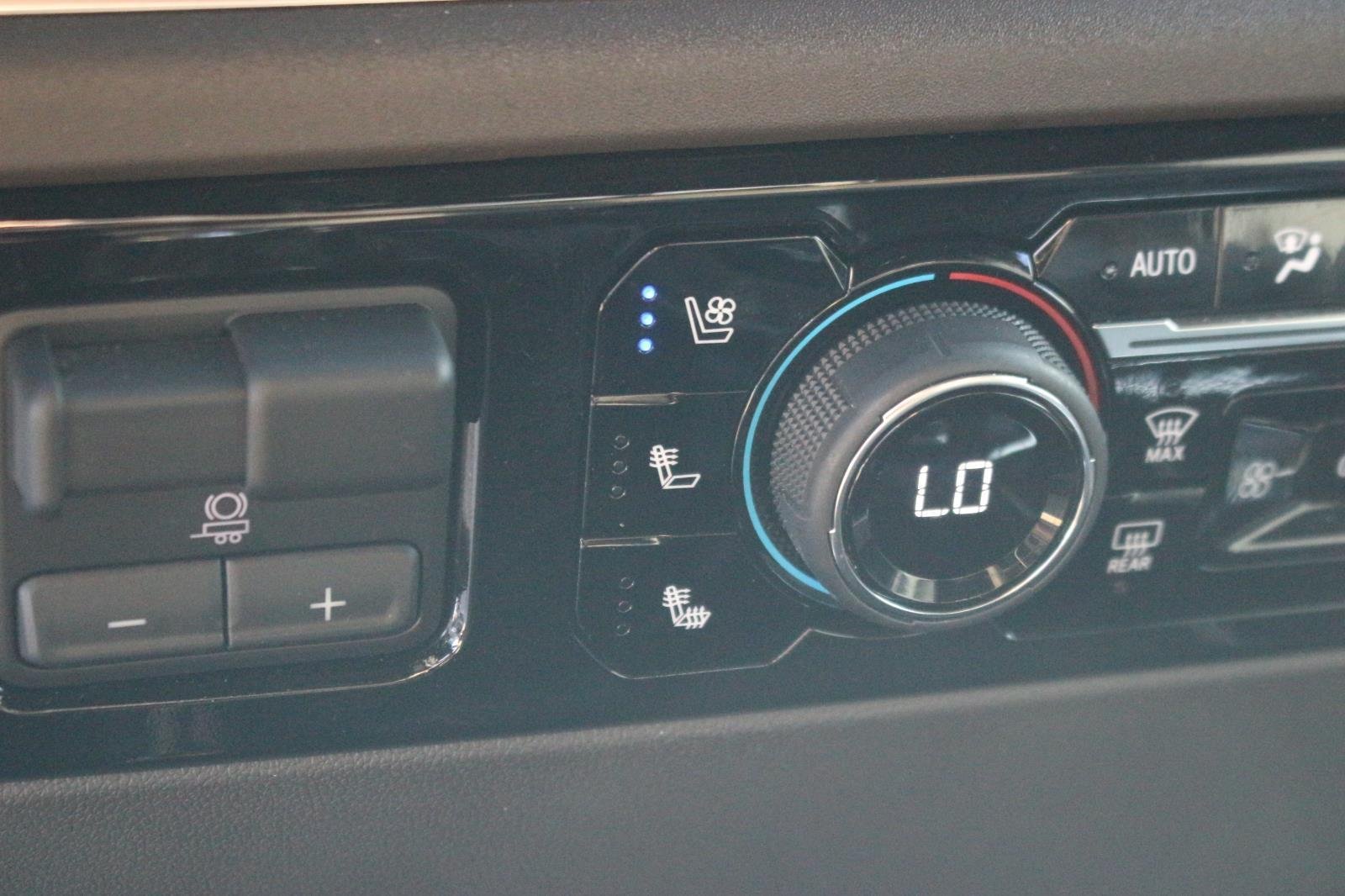Used 2024 Summit White Chevrolet LTZ image 28