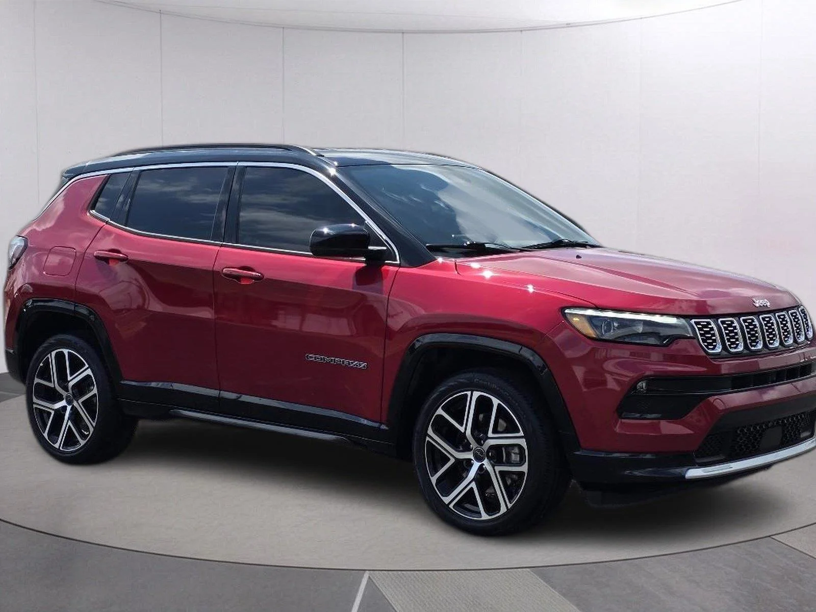 Used 2025 Velvet Red Pearlcoat Jeep Altitude X image 3