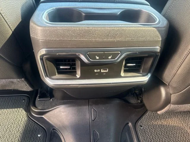 Used 2024 White GMC Denali image 28