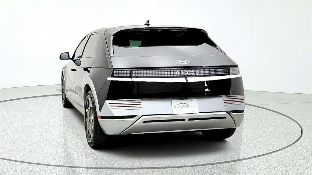 Used 2024 Abyss Black Hyundai Limited RWD Long Range image 6