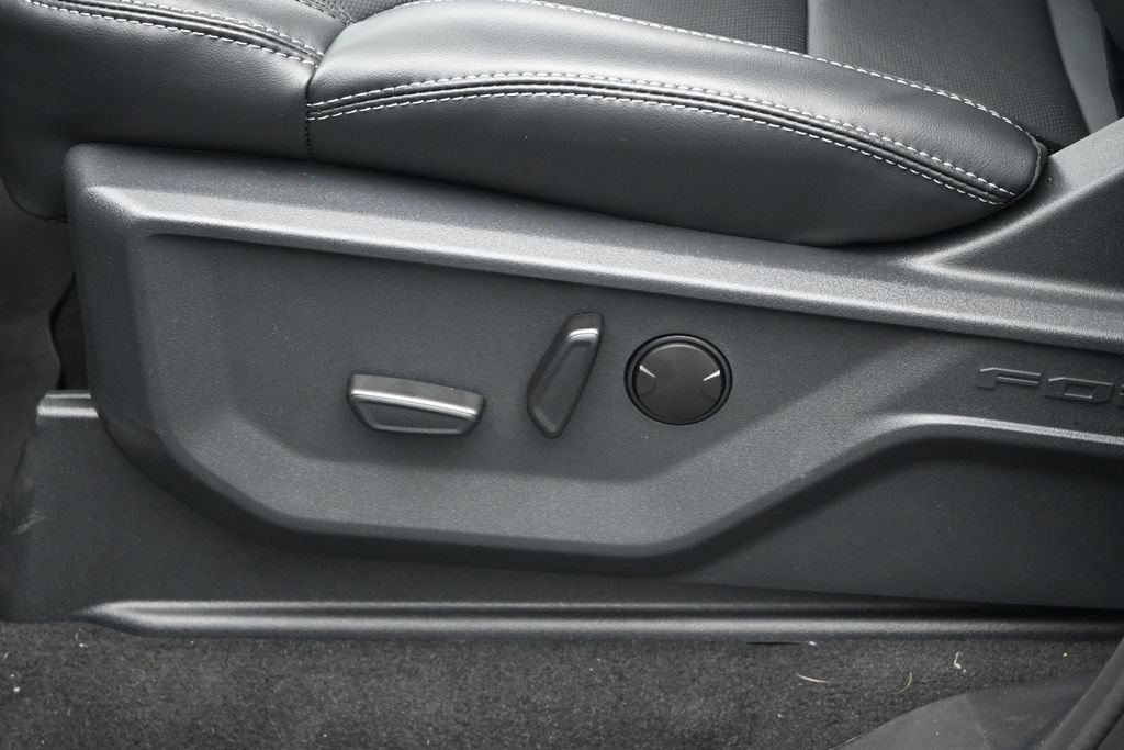 New 2026 Glacier Gray Metallic Tri-Coat Ford Platinum image 9