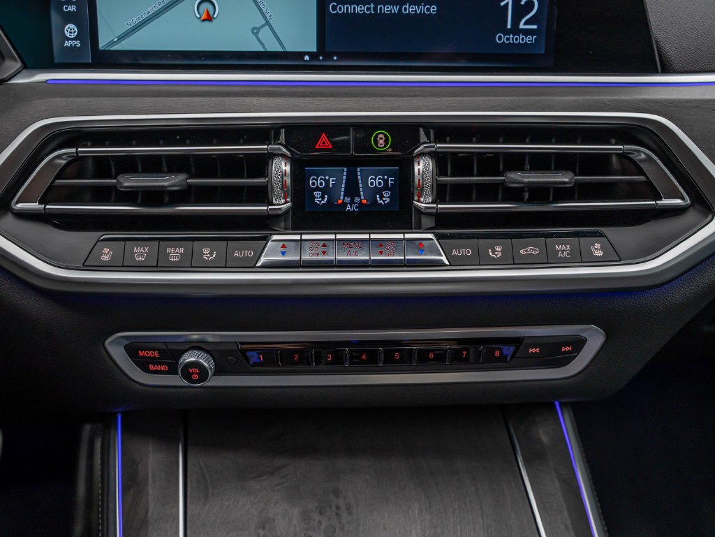 Used 2020 Black Sapphire Metallic BMW M50i image 40