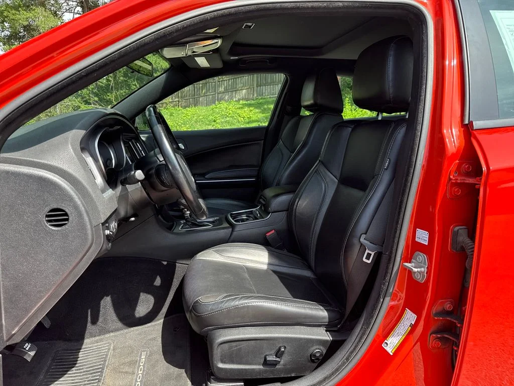 Used 2020 Orange Dodge SXT image 11