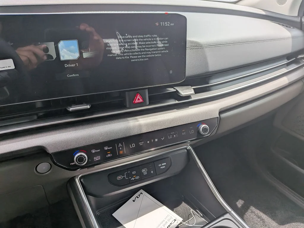 2026 Kia Carnival EX - Photo 16