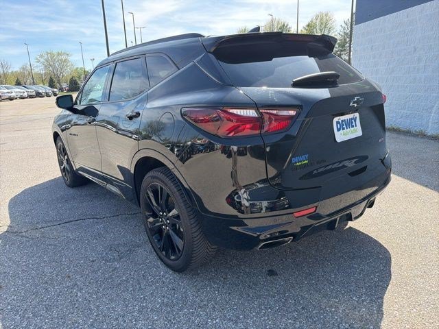 Used 2020 Black Chevrolet RS image 3