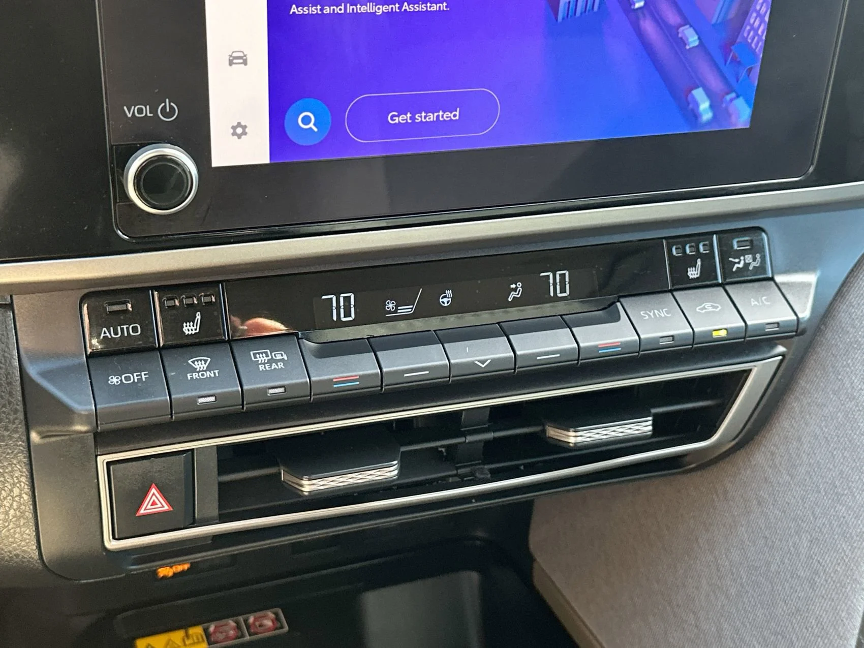Used 2025 Ice Toyota LE image 18