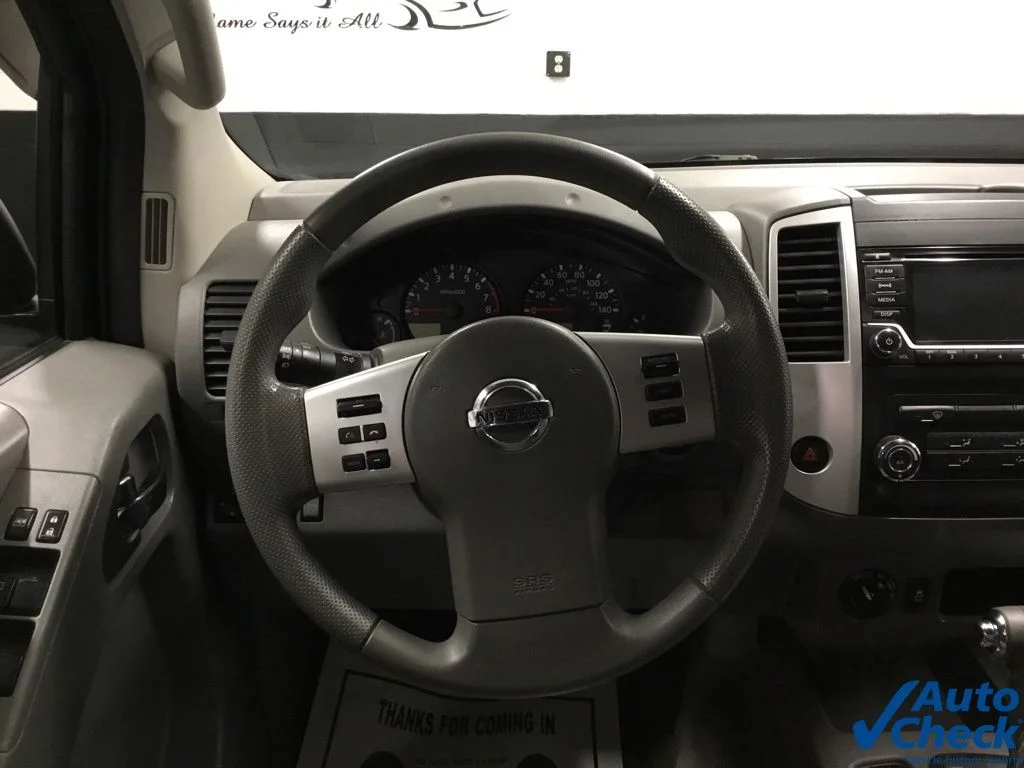 Used 2015 Silver Nissan SV image 43