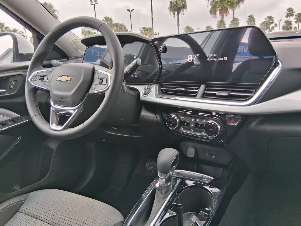 2026 Chevrolet Trax LT - Photo 10