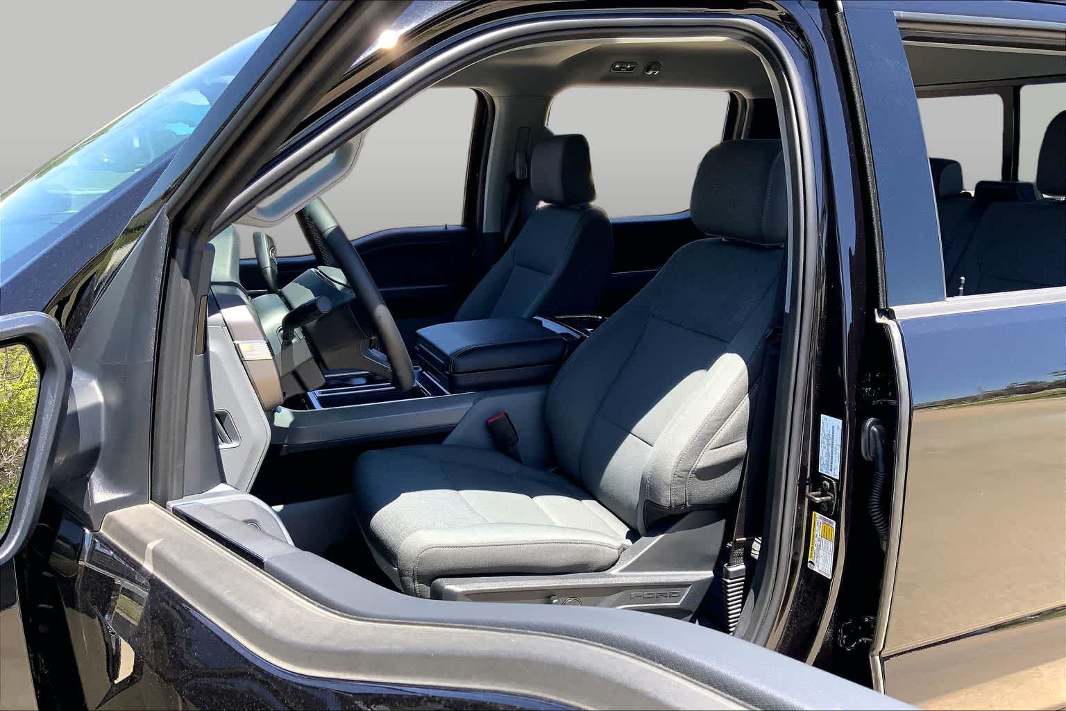 Used 2024 Agate Black Metallic Ford XLT image 8