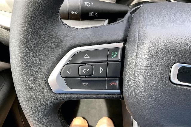 Used 2025 White Jeep Limited image 16
