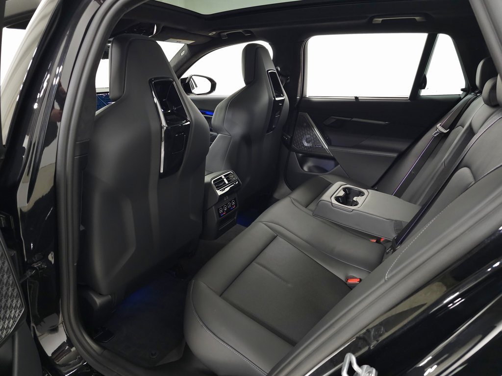 2025 BMW M5 - Image 42