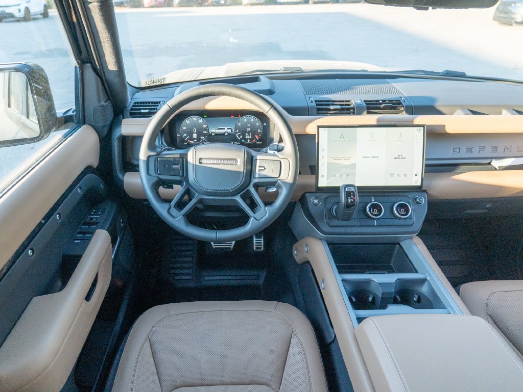 2026 Land Rover Defender V8 - Photo 12