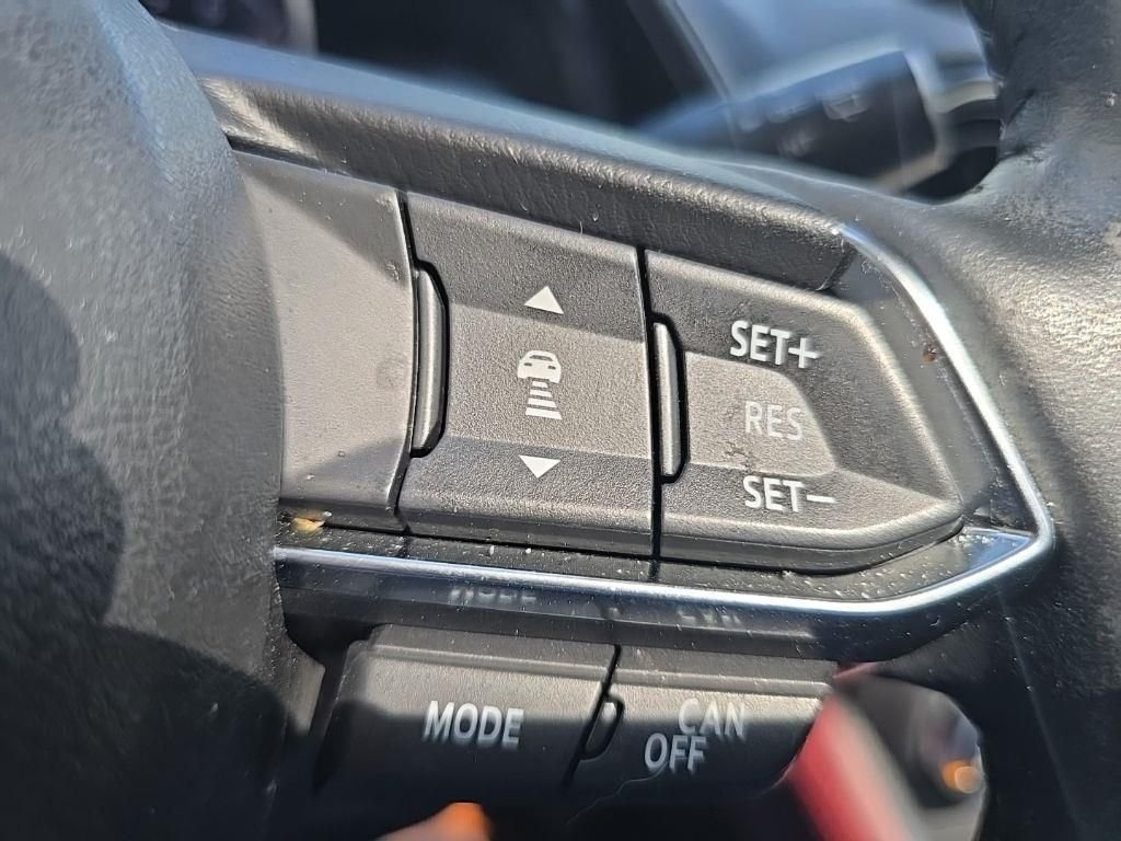 Used 2018  Mazda Grand Touring image 13