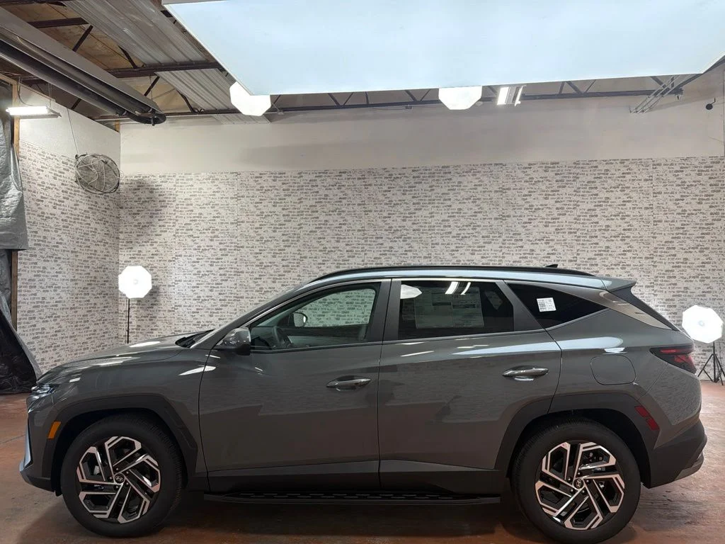 New 2026 Hampton Gray Hyundai SEL Plus image 4