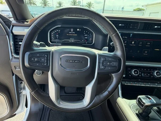Used 2023 White GMC Denali image 20