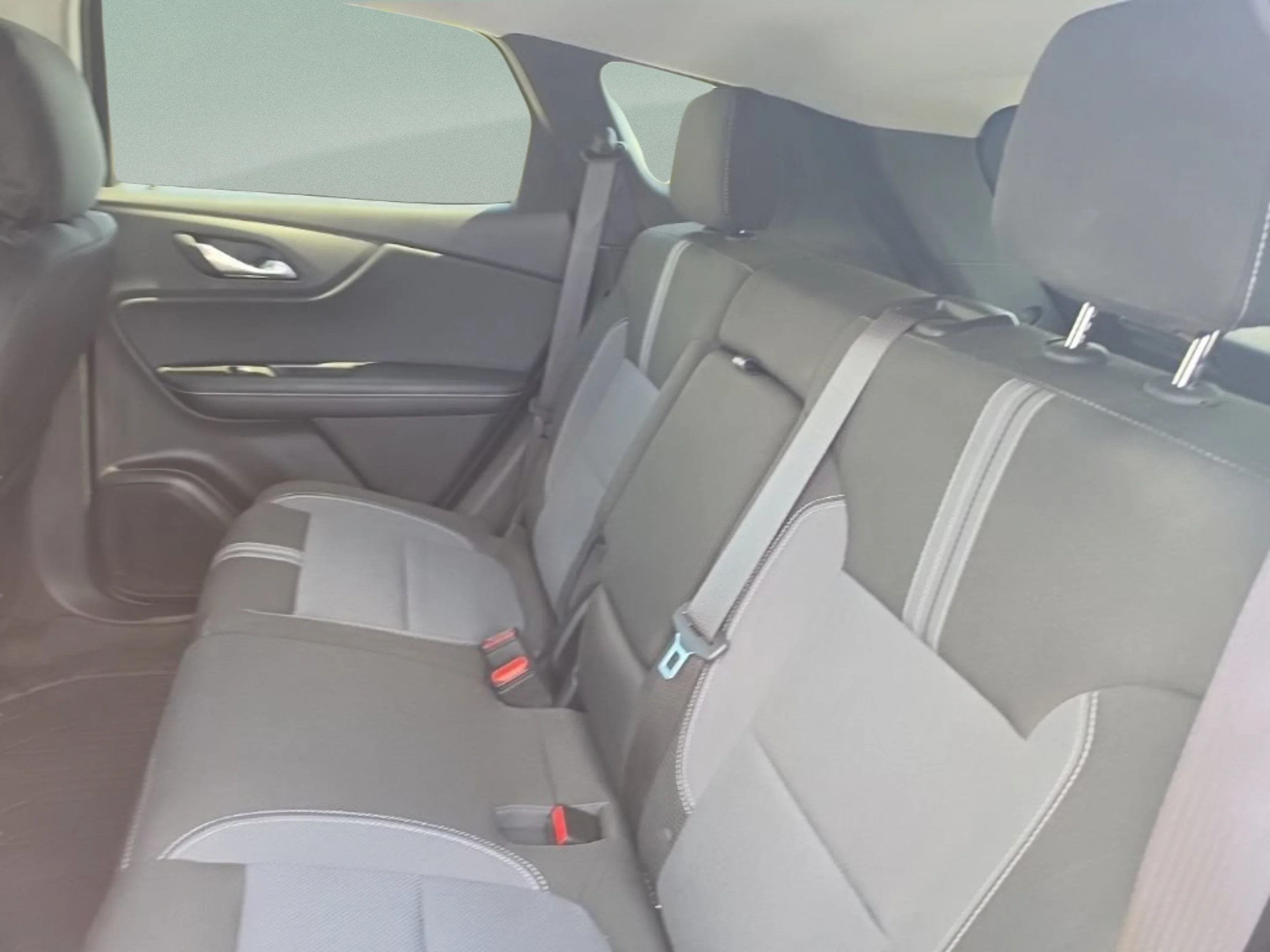 Used 2024 Summit White Chevrolet 2LT image 28