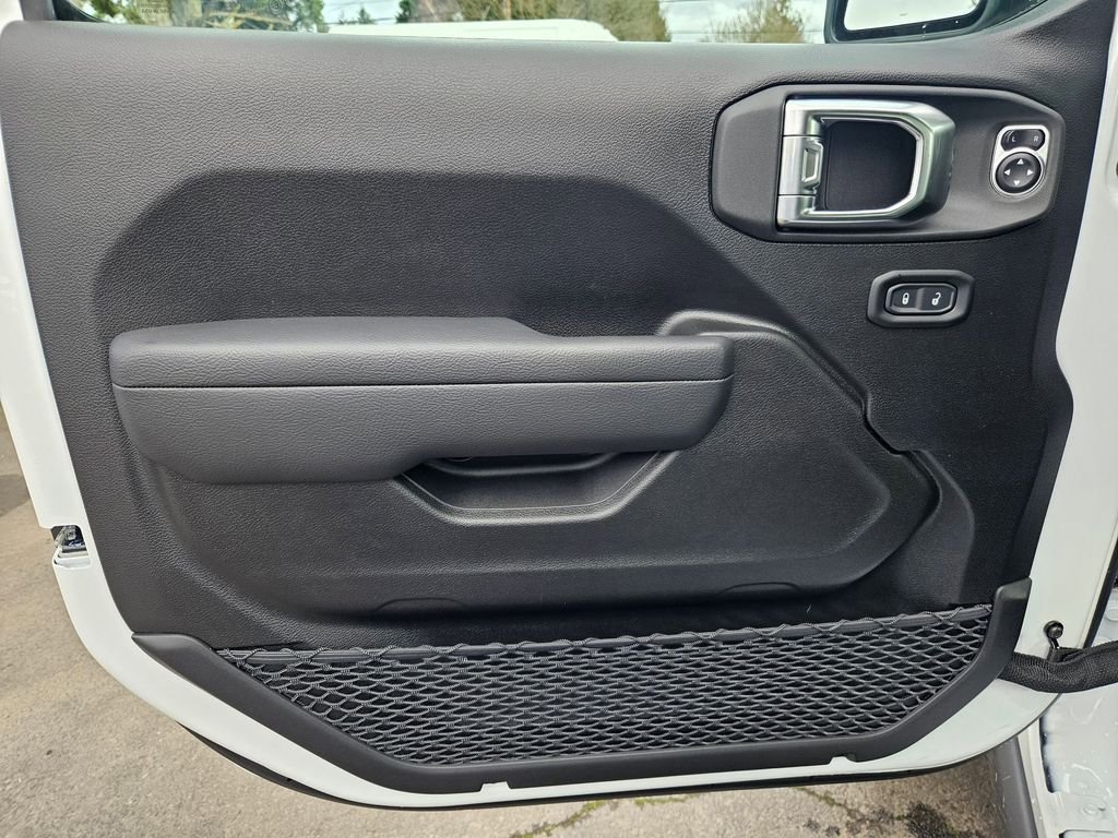 2026 Jeep Wrangler 4-Door Willys - Photo 11