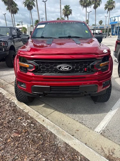 Used 2024 Red Ford XLT image 3