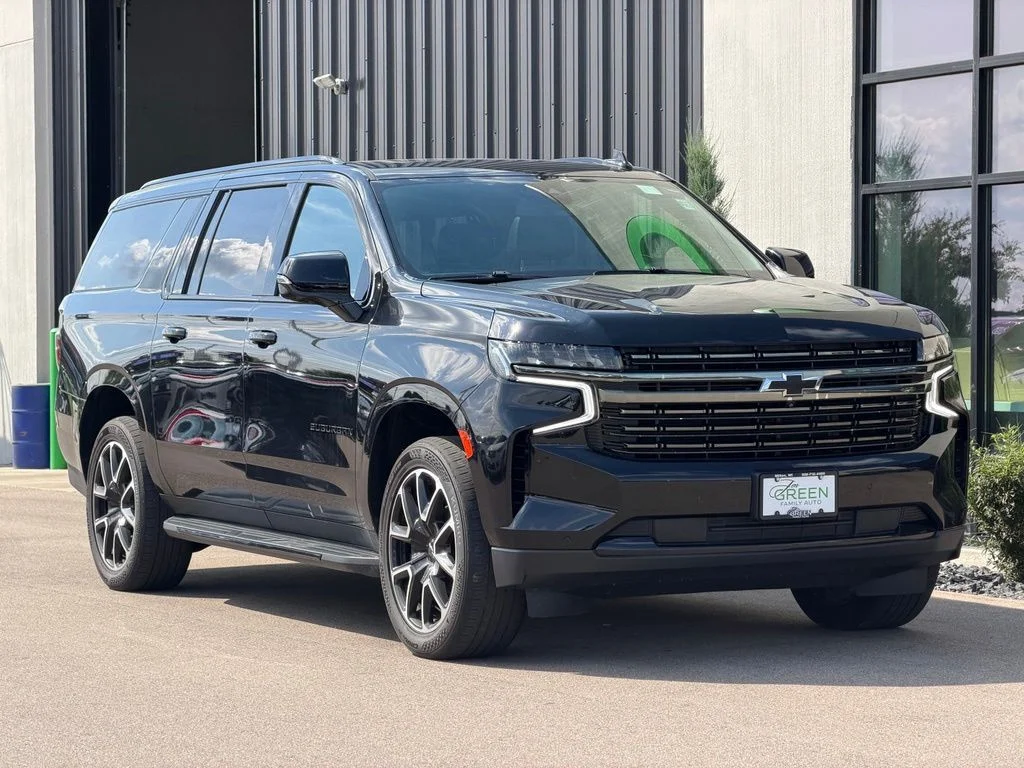 Used 2022 Black Chevrolet RST image 4