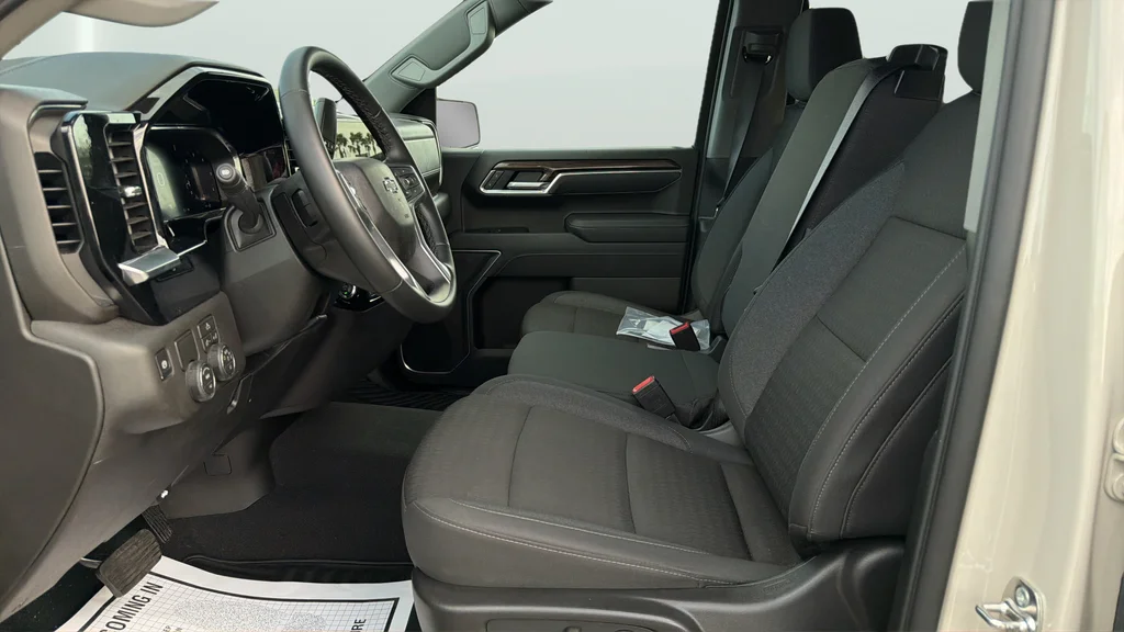 Used 2026 White Chevrolet RST image 17