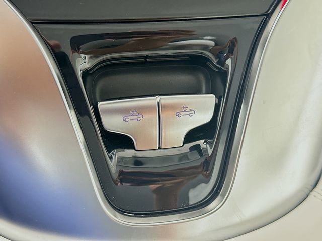 New 2026 MANUFAKTUR moonlight white magno (White Ambiance) Mercedes-Benz Maybach SL 680 image 51