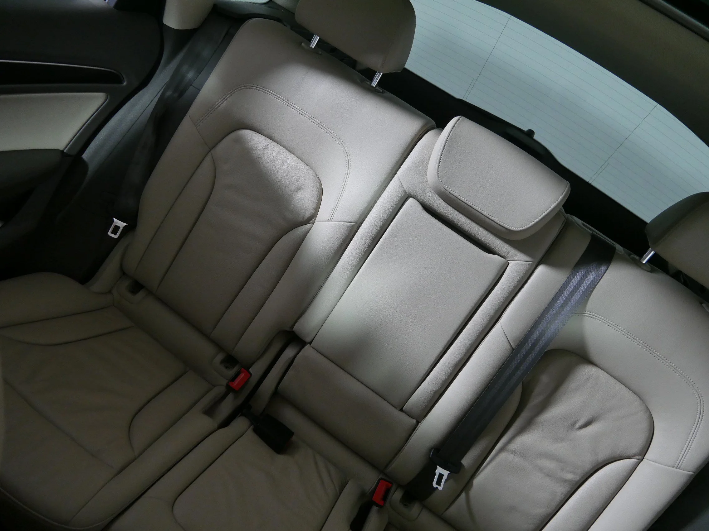 Used 2014 Ibis White Audi Premium Plus image 12