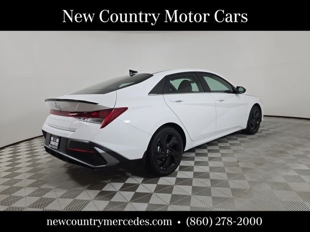 Used 2026 White Hyundai SEL Sport image 7