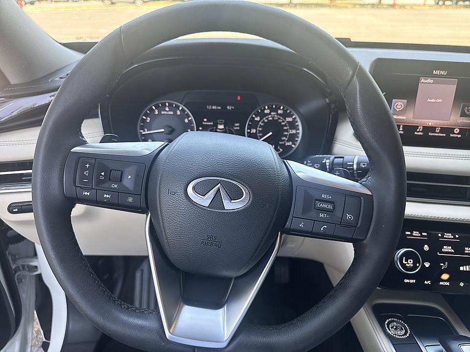 Used 2025 Glacier White INFINITI PURE image 13