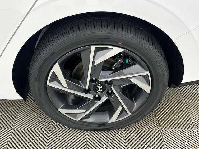 New 2026 Hyundai ELANTRA Limited
