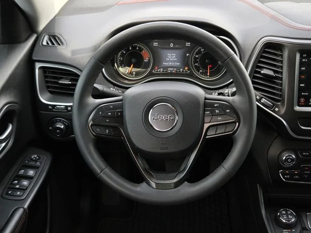 Used 2022 Bright White Clearcoat Jeep Trailhawk image 24
