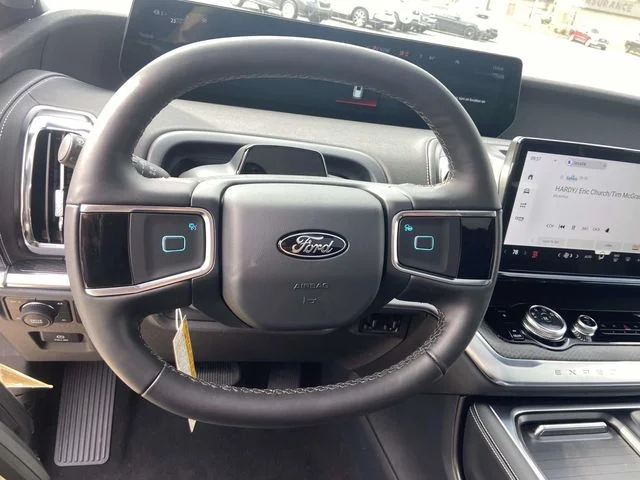 New 2026 Space Silver Metallic Ford Platinum image 14