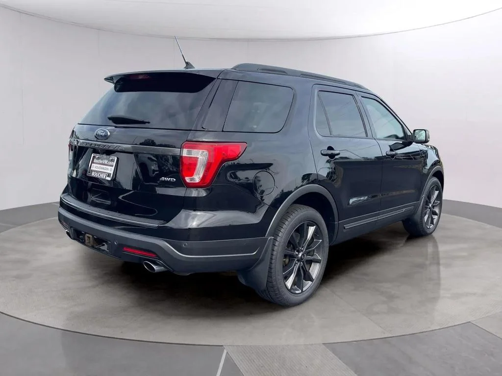 Used 2019 Agate Black Metallic Ford XLT image 5