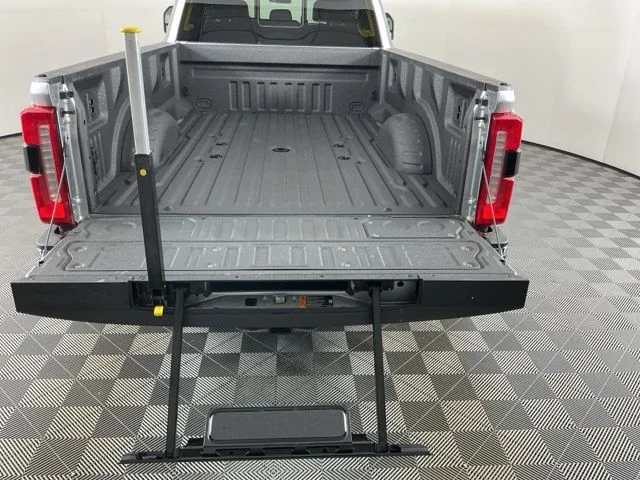 Certified Used 2024  Ford Lariat image 8