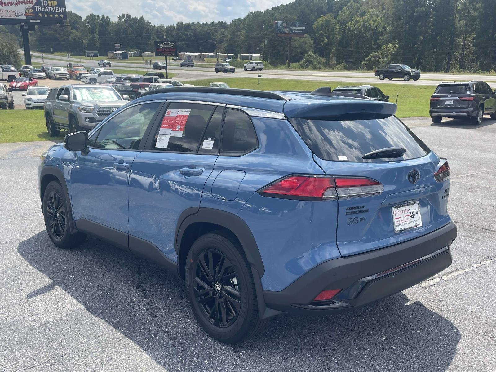 New 2026 Cavalry Blue Toyota Hybrid XSE image 4