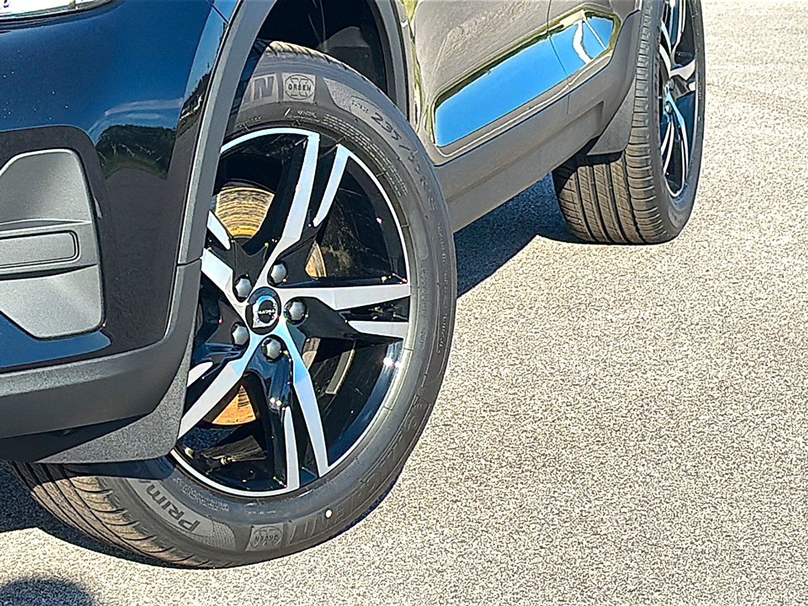 New 2026 Onyx Black Volvo Core image 3