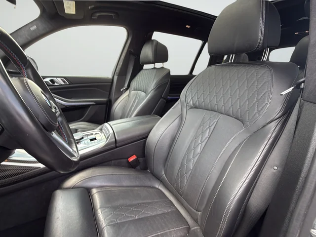 Used 2024 Gray BMW M60i image 10