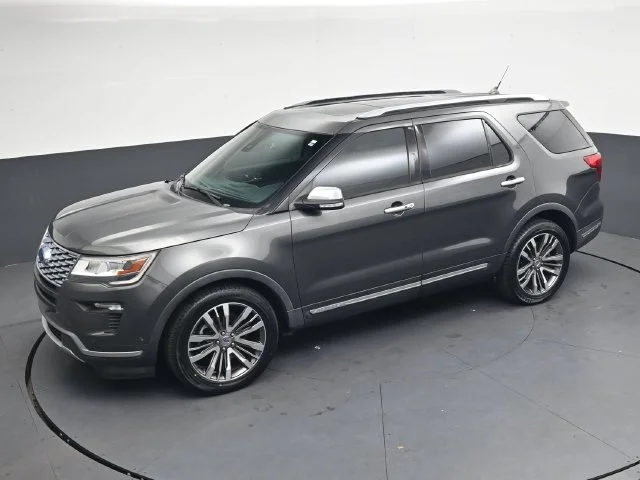 Used 2018 Gray Ford Platinum image 28