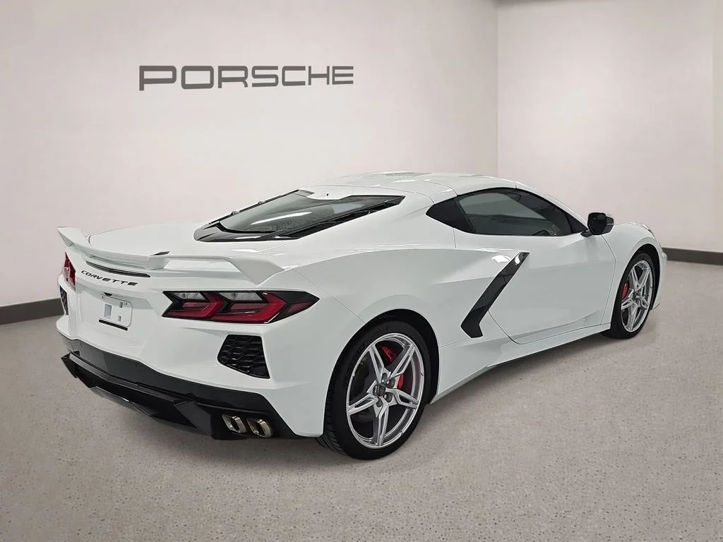 2022 Chevrolet Corvette 2LT - Photo 7