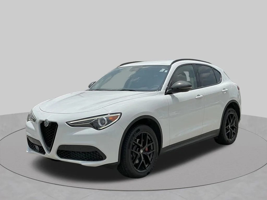 Used 2019 White Alfa Romeo Base image 1