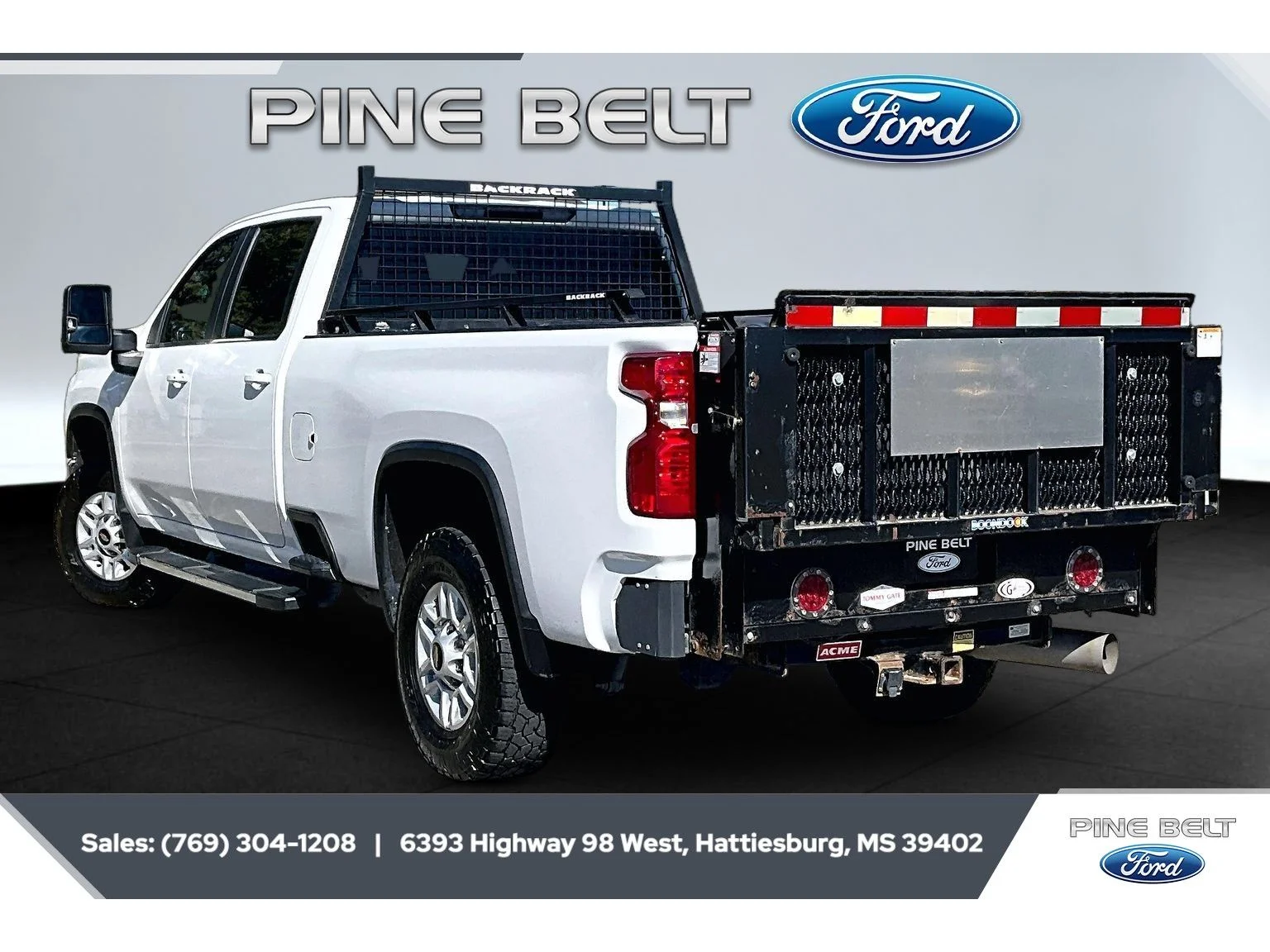 Used 2021 Summit White Chevrolet LT image 2