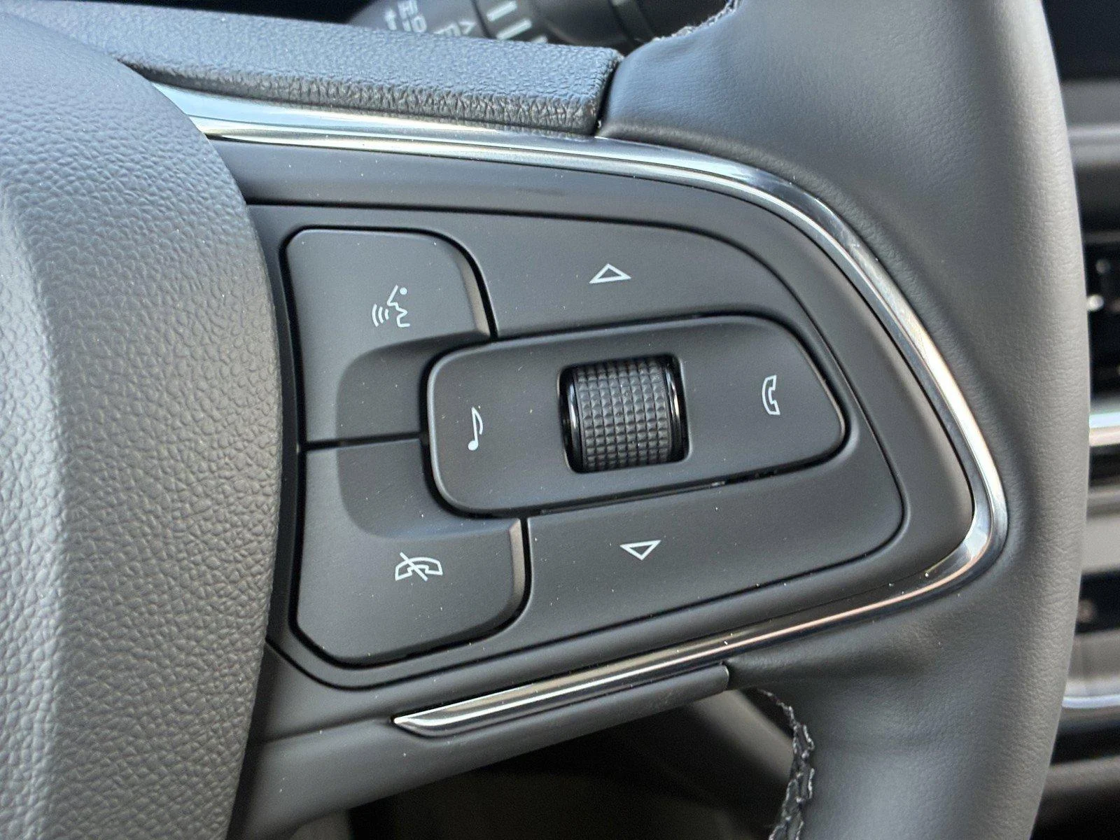 New 2026 Summit White Buick Sport Touring image 25