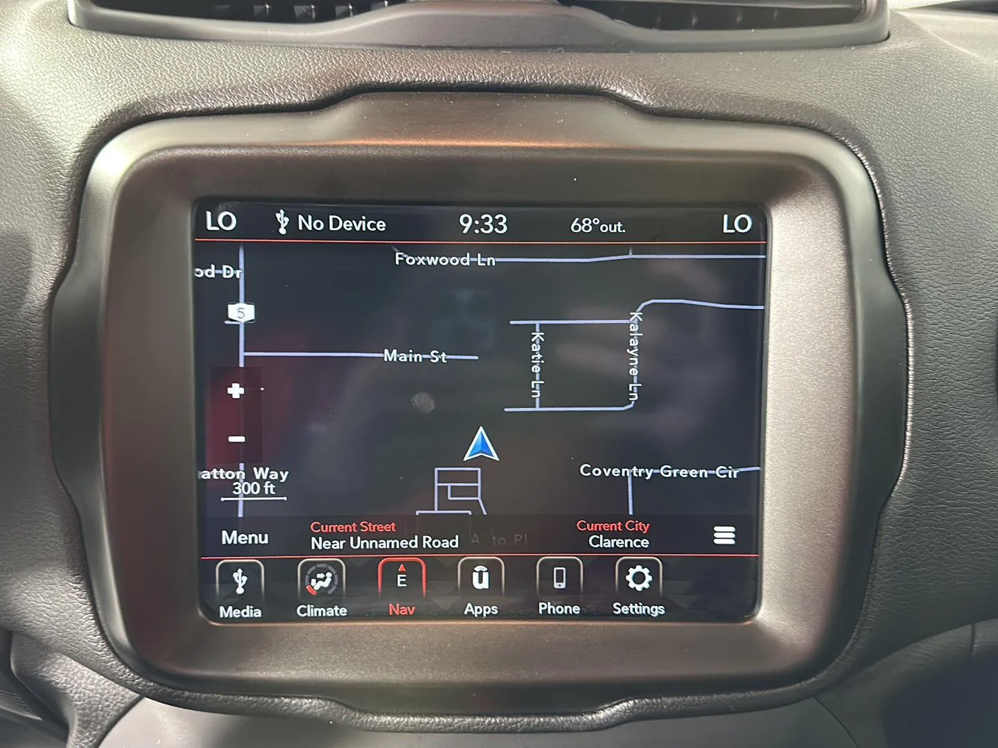 Used 2022 Graphite Gray Jeep Latitude image 5