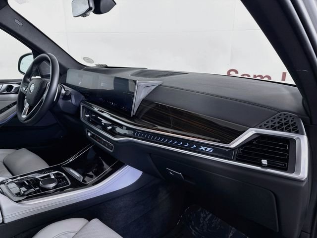 Used 2024 Alpine White BMW xDrive50e image 30